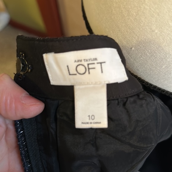 Women’s size 10 Ann Taylor LOFT skirt. - Picture 5 of 10